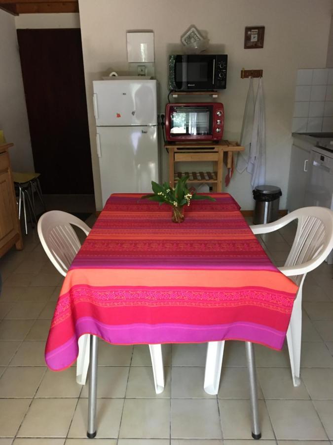 Les Pins Ensoleilles Apartment Saint-Georges-de-Didonne ภายนอก รูปภาพ