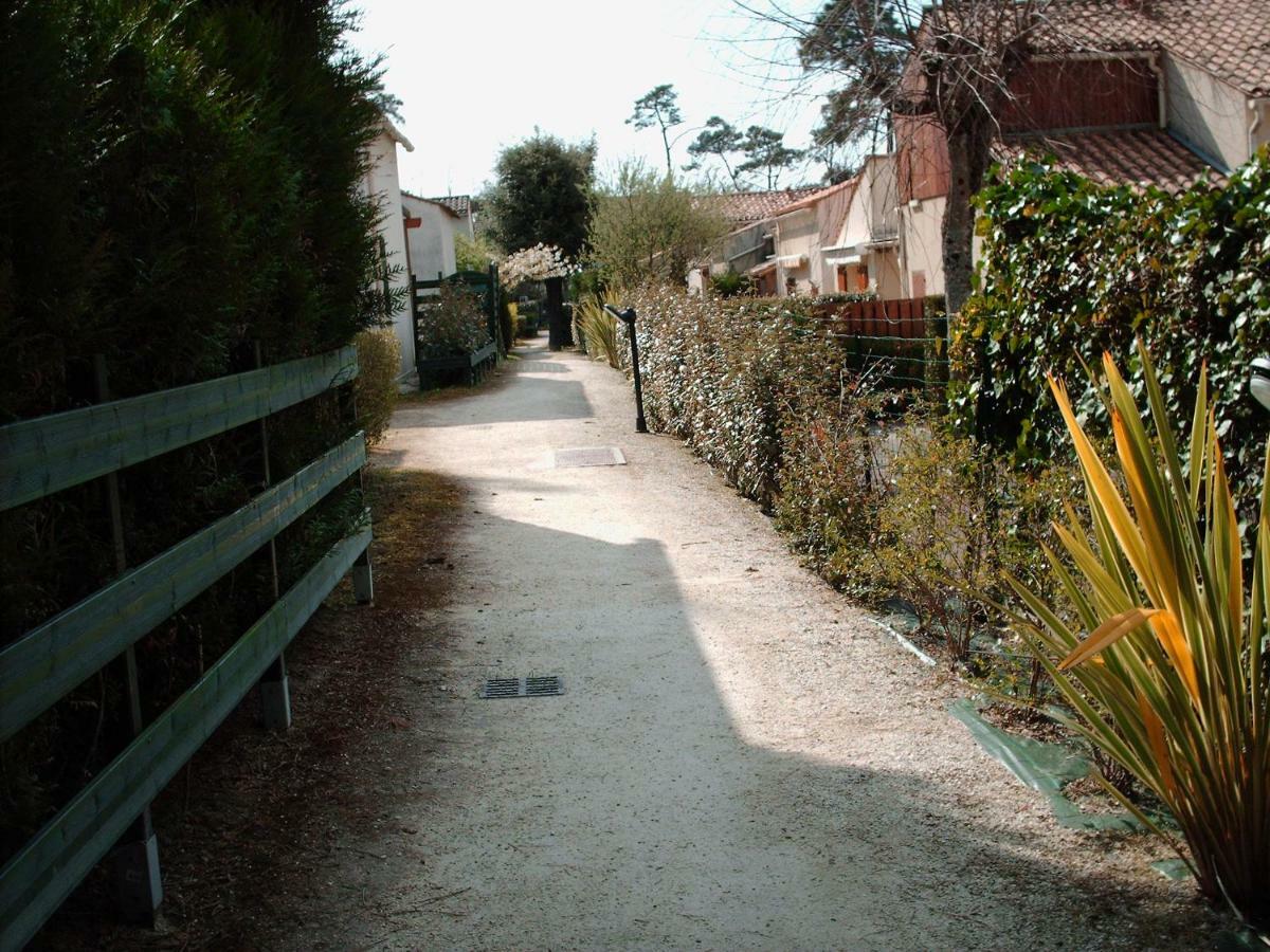 Les Pins Ensoleilles Apartment Saint-Georges-de-Didonne ภายนอก รูปภาพ